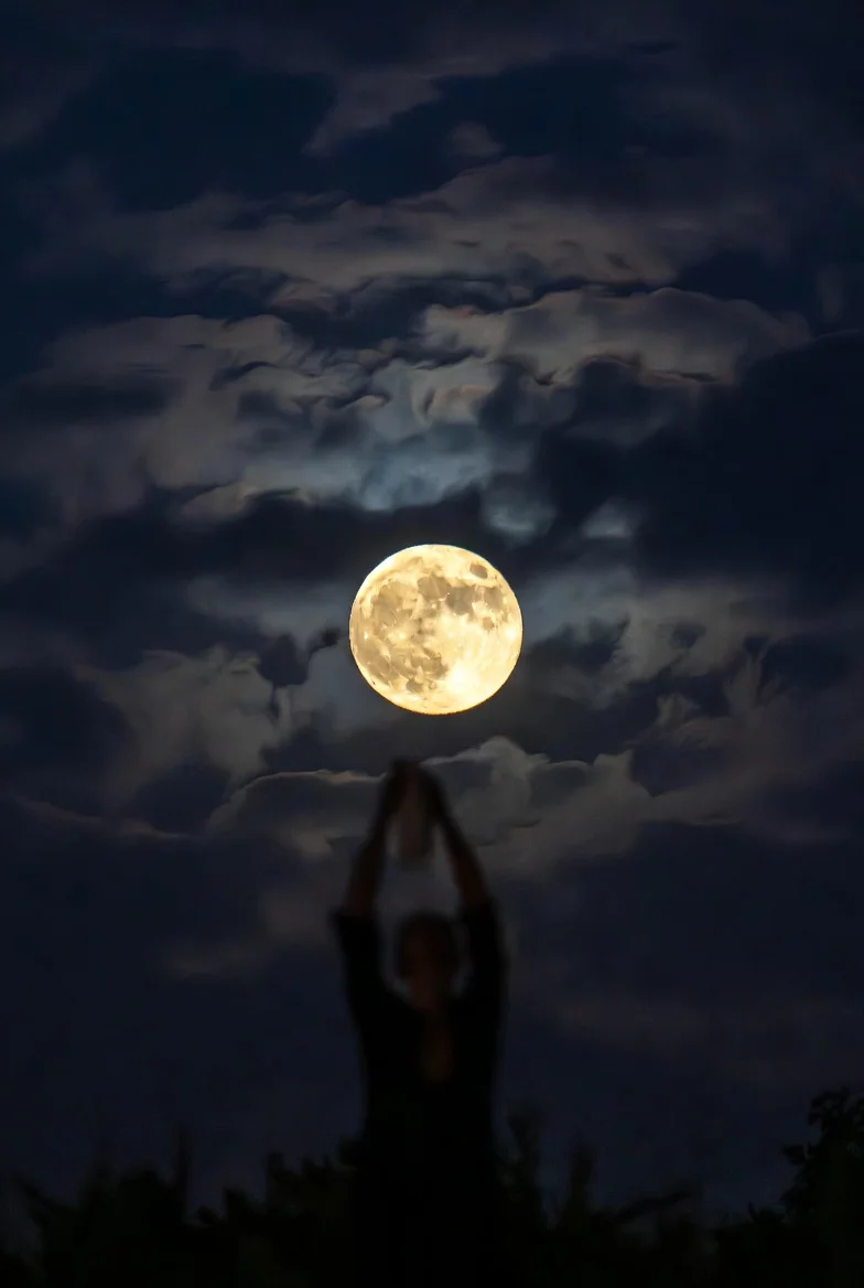 full moon letting go ritual — Moon Phase Timing for Full Moon Letting Go Ritual